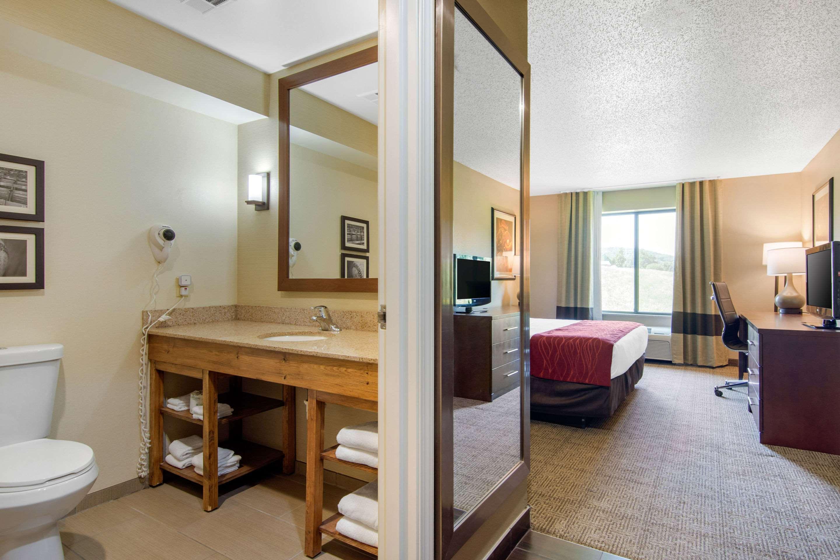 Comfort Inn & Suites Cooperstown - Milford Ngoại thất bức ảnh
