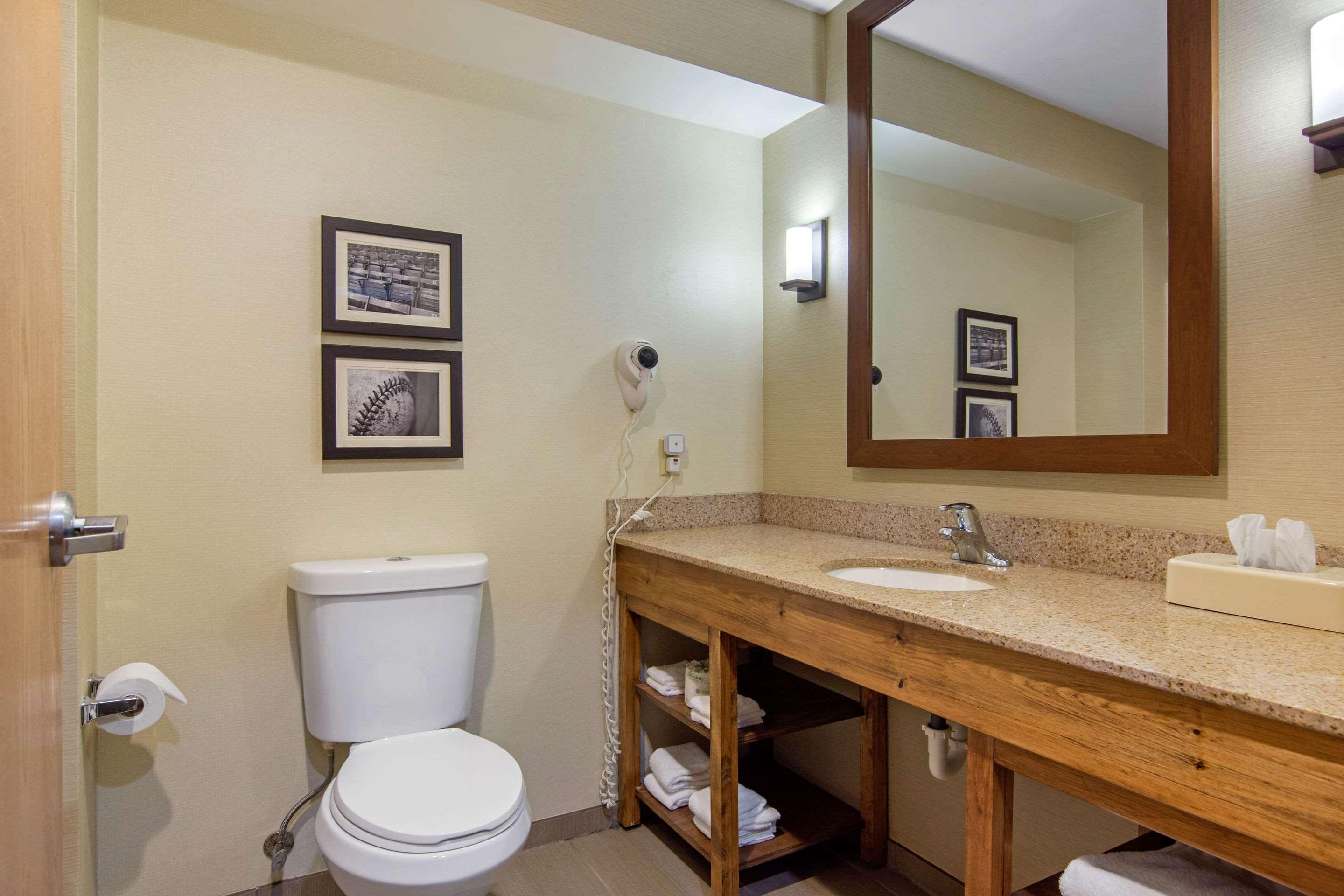 Comfort Inn & Suites Cooperstown - Milford Ngoại thất bức ảnh